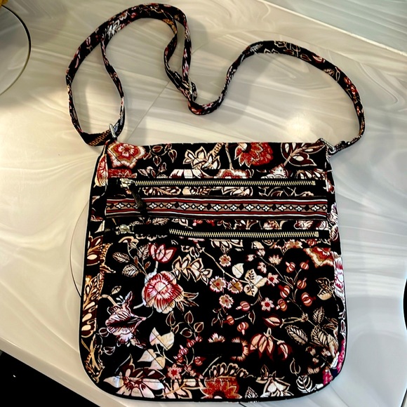Vera Bradley Handbags - Vera Bradley triple zip
Hipster purse. EUC!